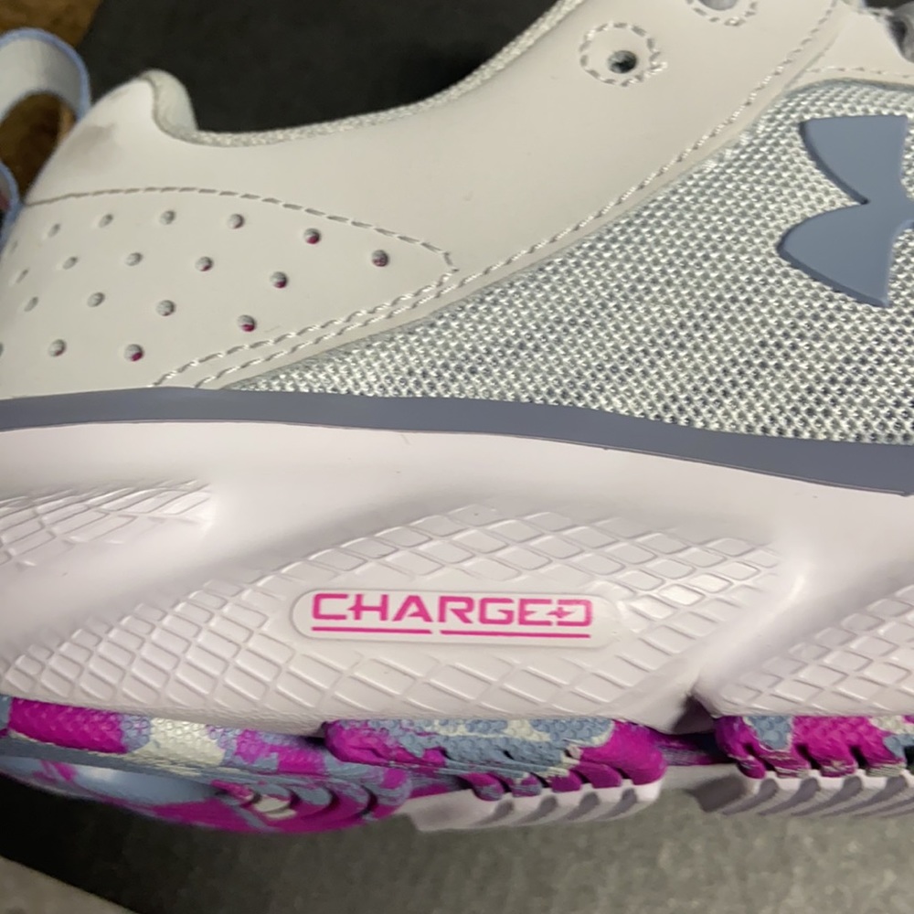 🎉 2xHP! 🎊 Charged Under Armor Size 9 Tennis/Athletic shoes. Gray/blue/pink - Picture 10 of 16